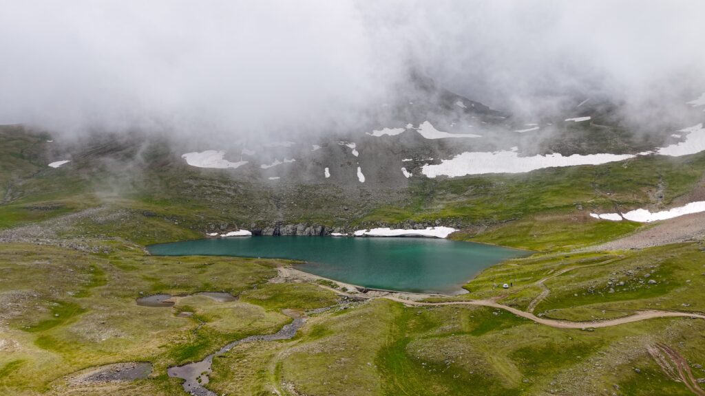 Gümüşhane’nin zirvesinde saklı güzellik: Çakırgöl Gölü