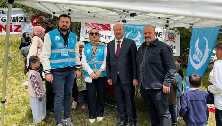 Ülkü Ocaklarından Ernek Yayla Şenliğinde bilgilendirme etkinliği