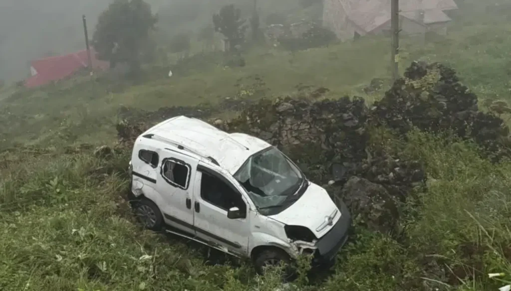 Santa yolunda ikinci kaza: 5 yaralı