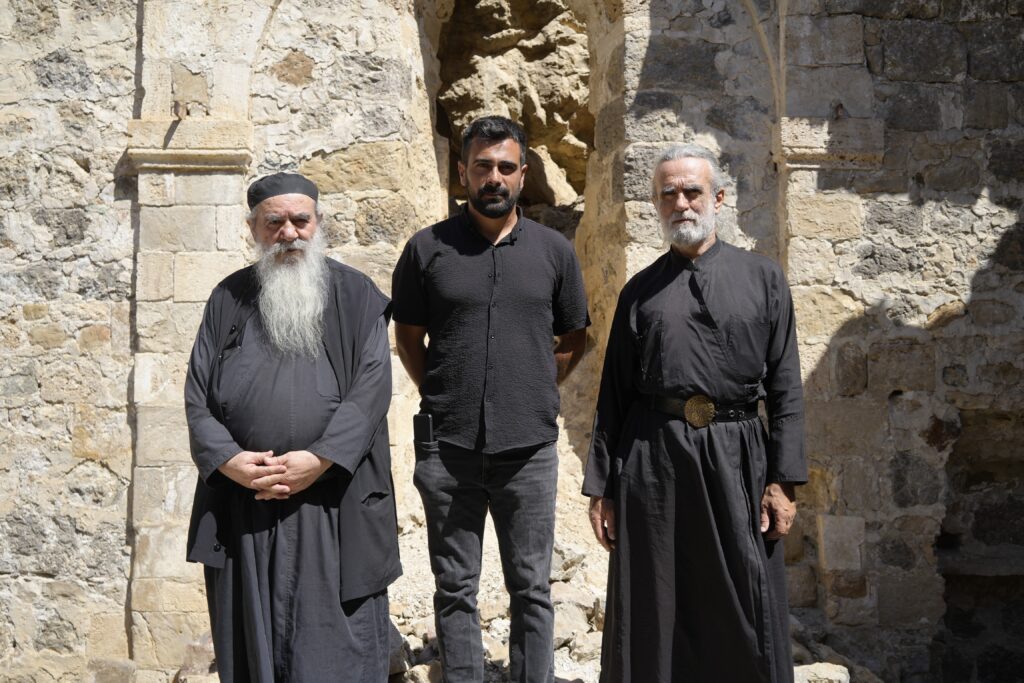 Yunan keşişlerden Gümüşhane’deki Hutura Kilisesi’ne ziyaret