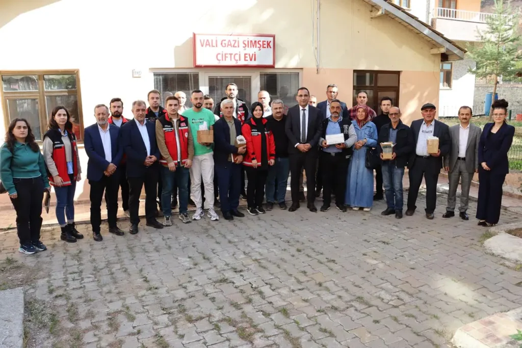 Gümüşhane’de Salep Üretimi İçin İlk Adım: Çiftçilere Eğitim ve Yumru Desteği