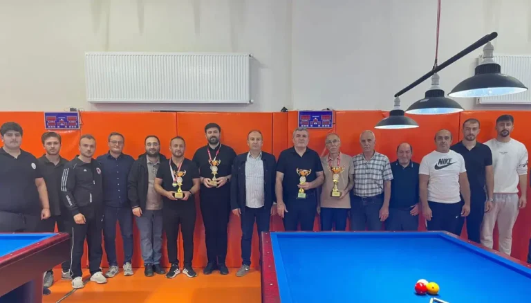 3 Bant Bilardo İl Şampiyonası Nefes Kesti
