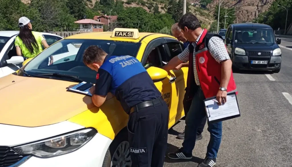 Zabıta taksi ve dolmuş denetimlerini sıklaştırdı