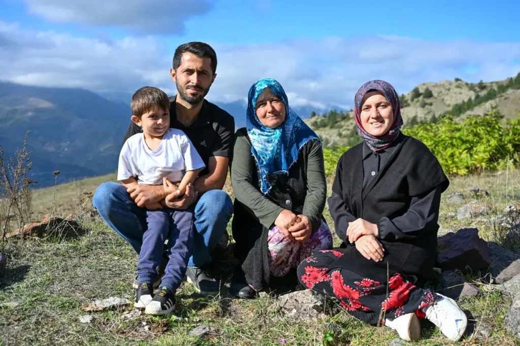 Gümüşhane’de genç muhtarın Türkiye’ye ilham veren başarı hikayesi