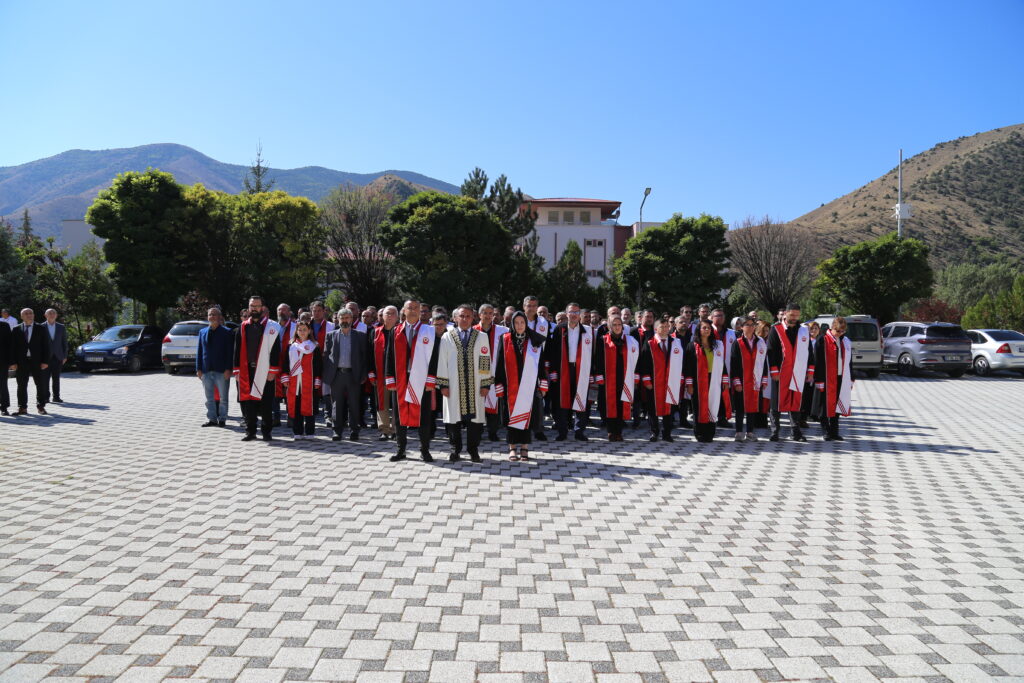 GÜ yeni akademik yılına görkemli bir törenle başladı