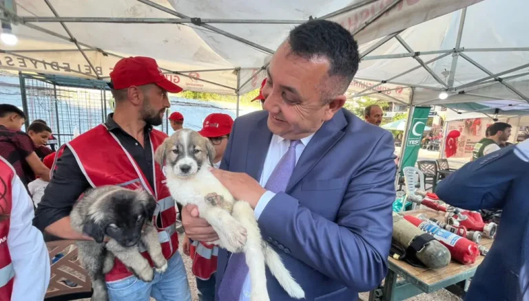 Gümüşhane’de Hayvanları Koruma Günü’nde Kalpleri Isıtan Etkinlik!