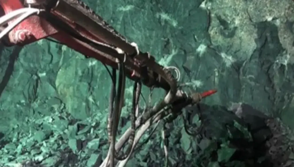 Pekün ve Vauk Tünellerinde çalışmalar sürüyor