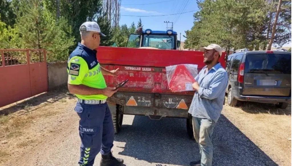 Trafik Jandarmasından Denetim ve Bilgilendirme Faaliyetleri
