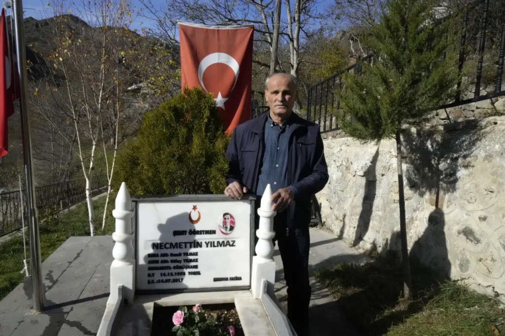 Necmettin öğretmensiz 9. Öğretmenler Günü