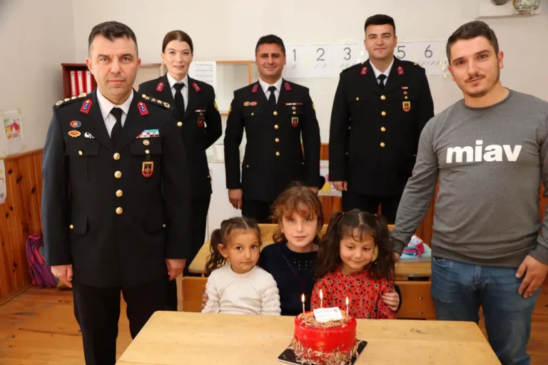 Jandarma’dan gönülleri fetheden ziyaret