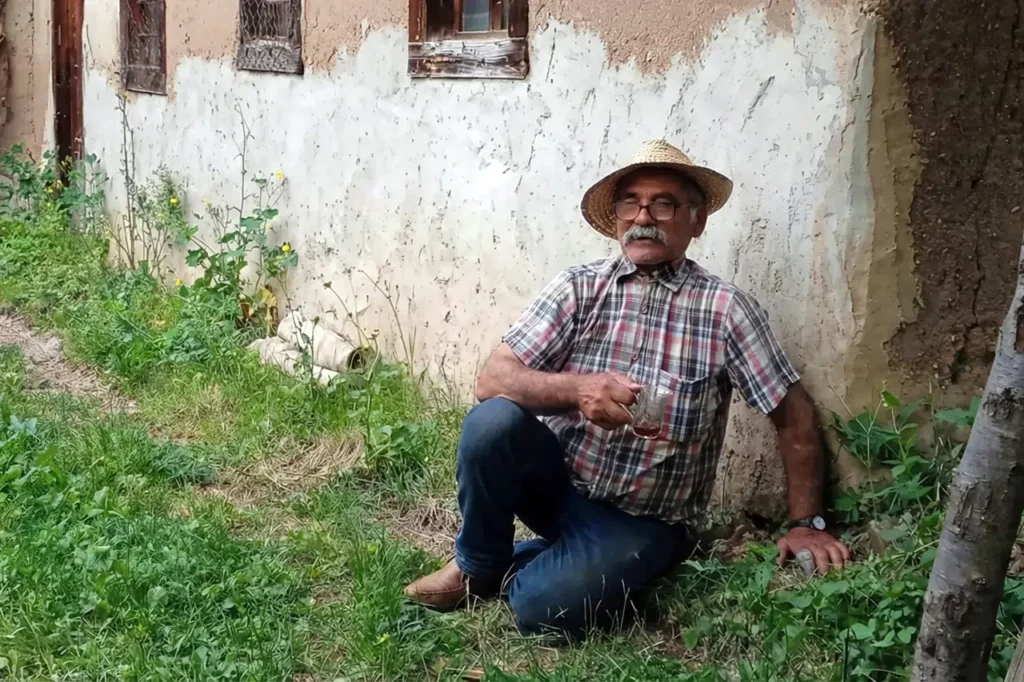 Cami şadırvanında ölü bulundu