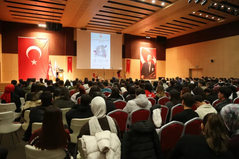 Öğrenci Kulüpleri Üniversitenin Sosyal Vizyonu İçin Buluştu