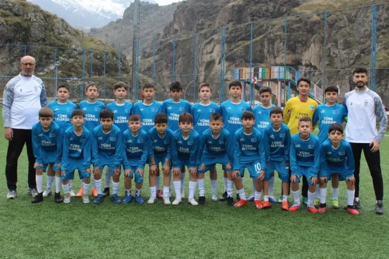 Gümüşhane Telekomspor U13 Ligi’ni namağlup şampiyon tamamladı