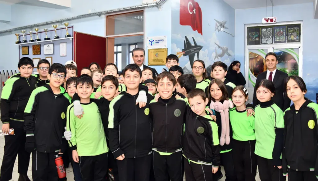 Vali Baruş’tan Fevzipaşa Ortaokulu’na ziyaret