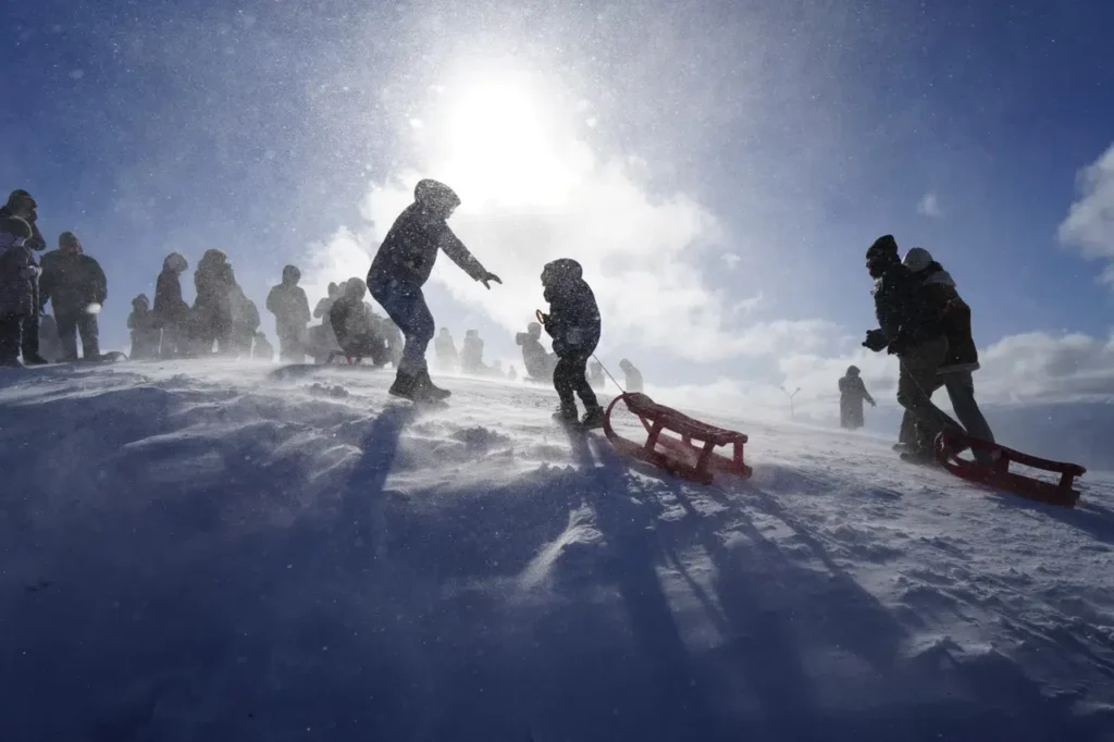 Kar hasreti çeken oraya koştu: Zigana’da adım atacak yer kalmadı!