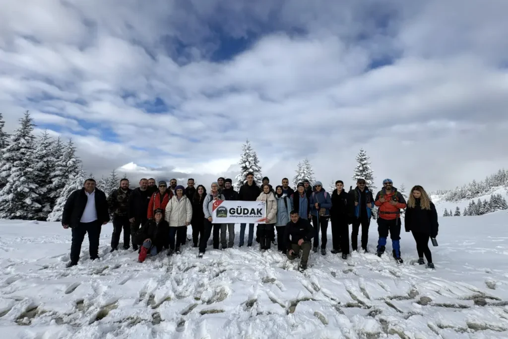 Gümüşhane’de kartpostallık doğa yürüyüşü