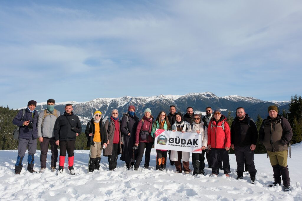 ‘Manzara on numara!’ Gümüşhane’de şehrin gürültüsünden kaçanlar Torul’un zirvesinde buluştu!