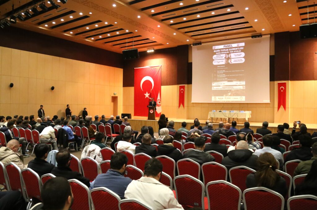 GÜ’de “Nadir Toprak Elementleri: Nadir Değerler, Yeni Ufuklar” Paneli Gerçekleştirildi