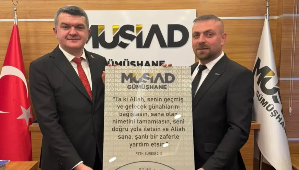 MÜSİAD Gümüşhane’de Bayrak Değişimi: Selim Yıldız, Cihan Canlı’dan Görevi Devraldı!