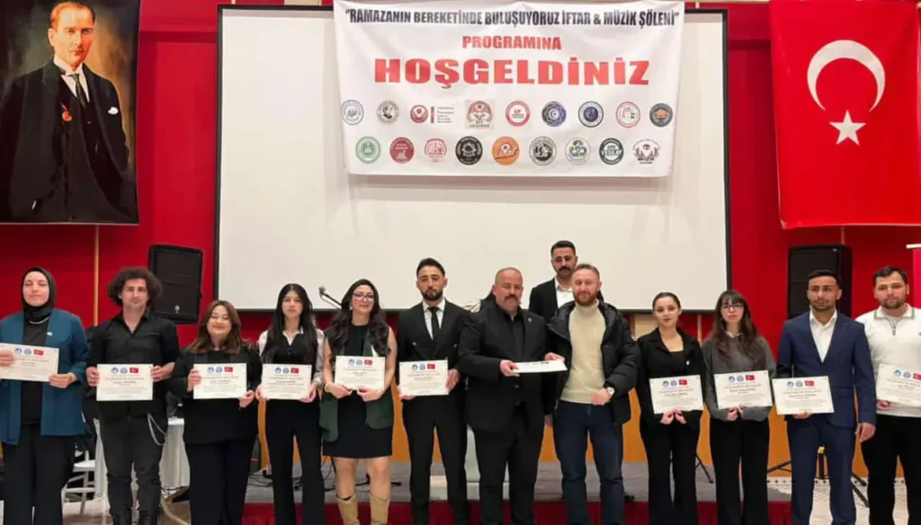 Gümüşhane’de Şehir ve Üniversite Gençliği İftar Sofrasında Kenetlendi