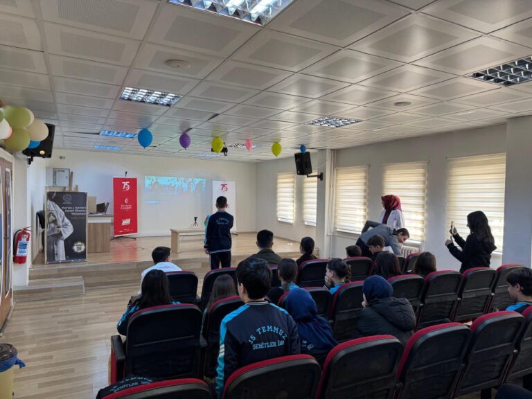 Azerbaycan ve Gümüşhane’deki öğrenciler telekonferansla buluştu