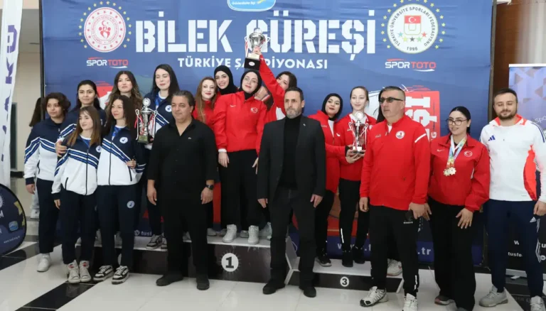 Üniversiteler arası Bilek Güreşi Türkiye Şampiyonu: Gümüşhane Üniversitesi