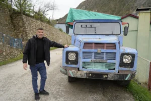 Torul’daki ‘Odunluk Kamyon’ krizi çözüldü: Bakan Uraloğlu mağduriyeti diderdi