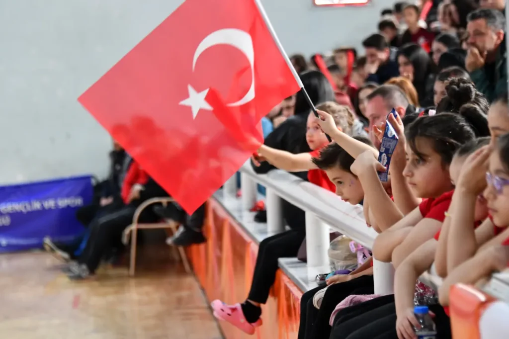 Gümüşhane’de 19 Mayıs Coşkusu: 107 Yıllık Gurur Aydın Doğan Spor Salonu’nda Yaşandı