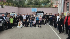Okul Bahçesine Dev Araçlarla Girdiler! Özel Çocukların Heyecanı Görülmeye Değerdi