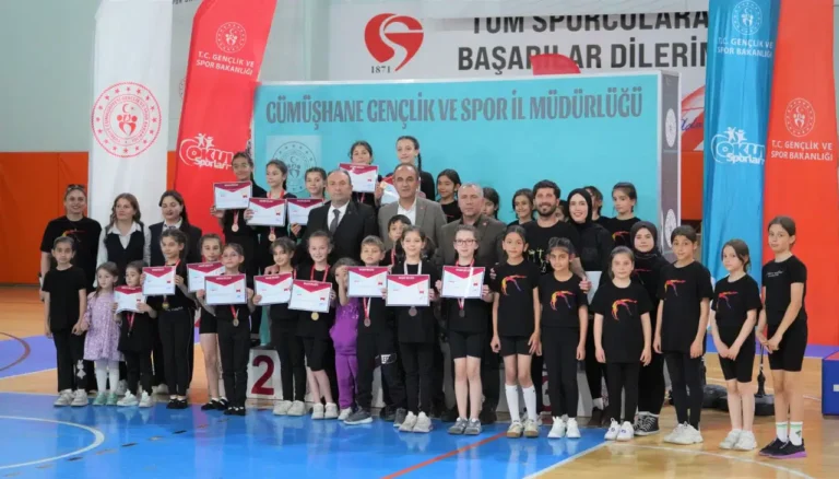 Gümüşhane’de ilk kez düzenlenen jimnastik turnuvasında madalya heyecanı