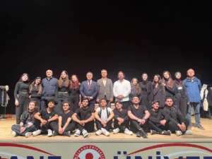 Gümüşhane Üniversitesi Tiyatro Kulübü sezonu 52 etkinlikle tamamladı