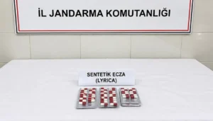 Şiran’da Jandarmadan Kaçamadılar: Araçtan ve Evden Sentetik Hap Çıktı