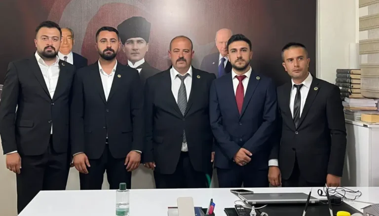 Kelkit Ülkü Ocaklarında Bayrak Değişimi