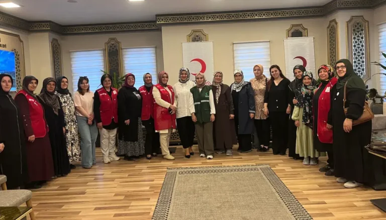 Türk Kızılay Gümüşhane Kadın Birimi Farkındalık Çalışmalarını Sürdürdü
