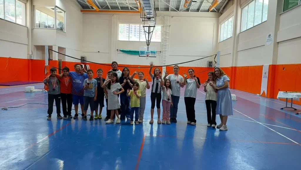 Anneler Sahaya İndi, Çocuklar Eğlenceye Doydu: Gümüşhane’de Unutulmaz Yaz!