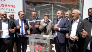 Şehrin yeni meydanı yükseliyor
