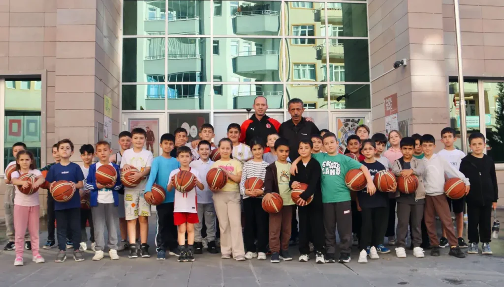 Gümüşhane’de Basketbolun Geleceği İçin Okullarda Seçme Çalışmaları Başlatıldı