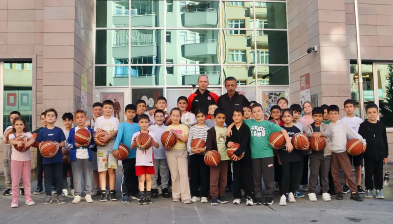 Gümüşhane’de Basketbolun Geleceği İçin Okullarda Seçme Çalışmaları Başlatıldı