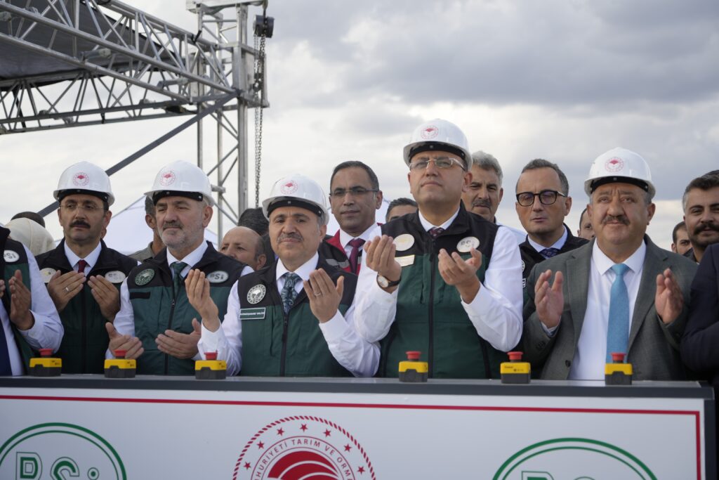 Çamur Barajı’nda su tutma işlemi başladı