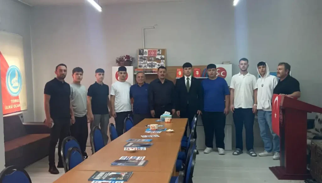 Torul Ülkü Ocaklarında 30 Ağustos Zafer Bayramı Coşkusu