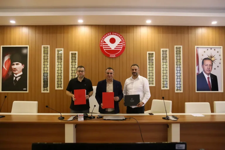 Gümüşhane Üniversitesinde Lisans Akademi Protokolü İmzalandı