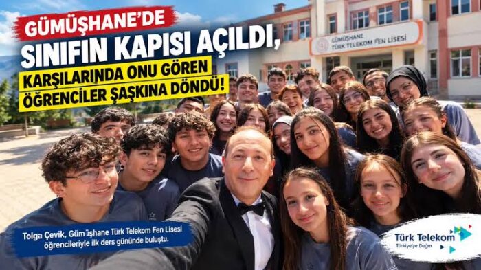 Gümüşhane’de Sınıfın Kapısı Açıldı, Karşılarında Onu Gören Öğrenciler Şaşkına Döndü!