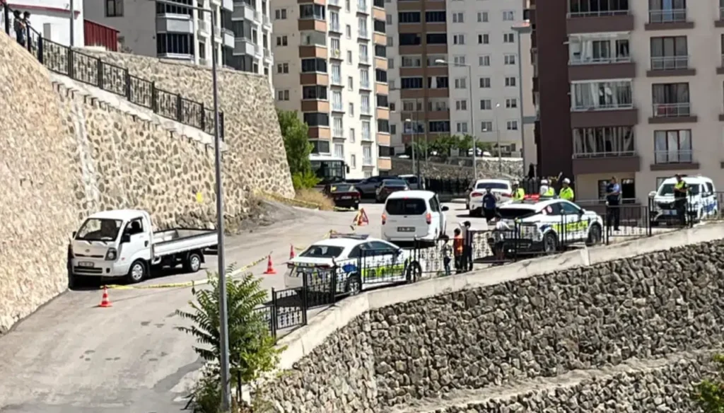 Direksiyon Başında Kalp Krizi Geçiren Sürücü Kurtarılamadı