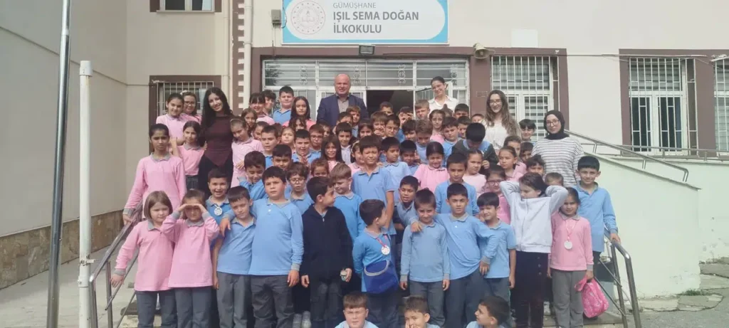 Aydın Doğan Vakfı Bursiyerleri Gümüşhaneli Çocuklarla Buluştu