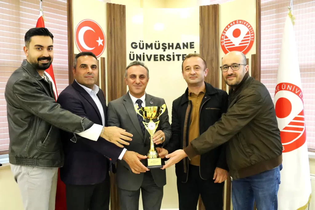 Gümüşhane Üniversitesi Masa Tenisi Takımı Kamu Spor Oyunları’nda İl Birincisi Oldu