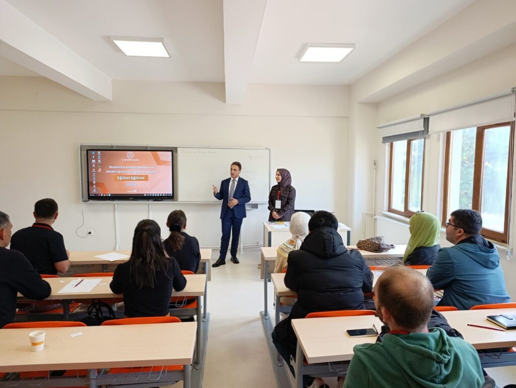 Gümüşhane’de Birleştirilmiş Sınıflar Öğretmen Eğitici Eğitimi Devam Ediyor