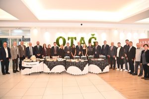 Bölge Belediye Başkanları Talat Ülker 3. Kitap Fuarı’nı ziyaret etti