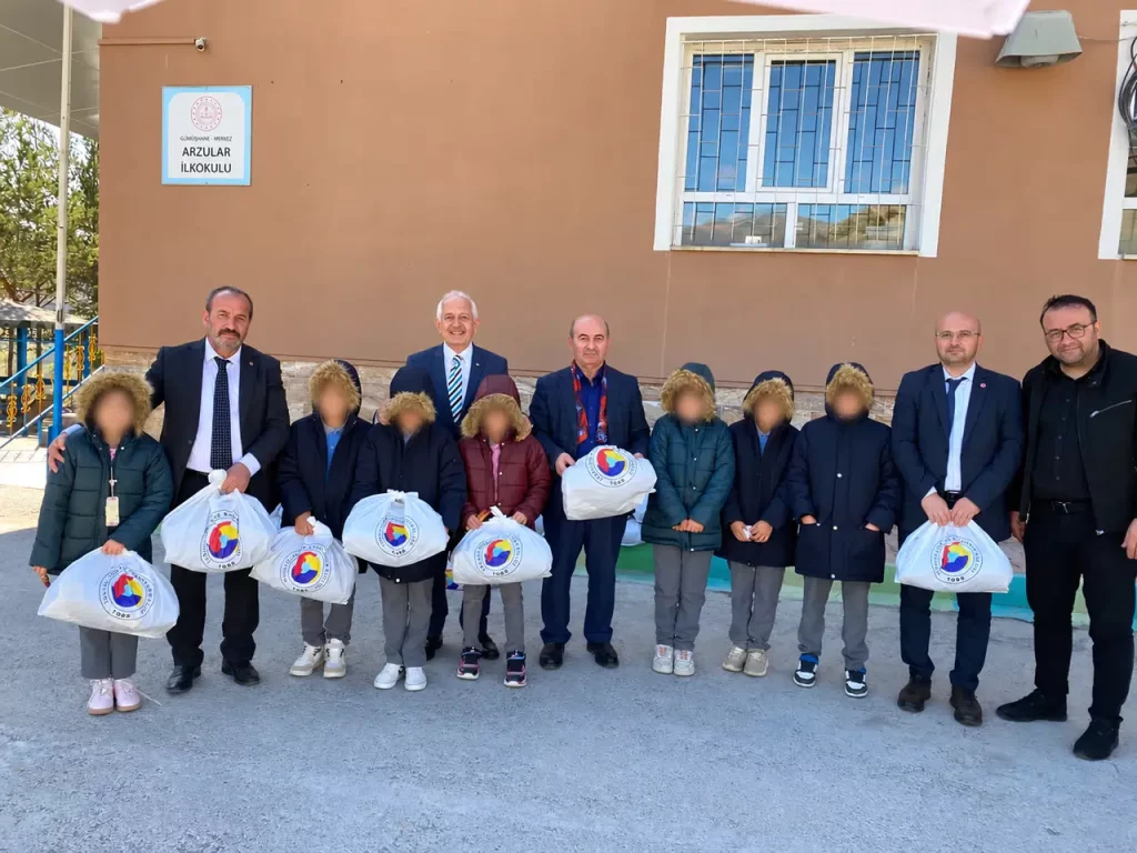 GTSO’dan Eğitime Sıcak Dokunuş: 200 Öğrencinin Yüzü Güldü!