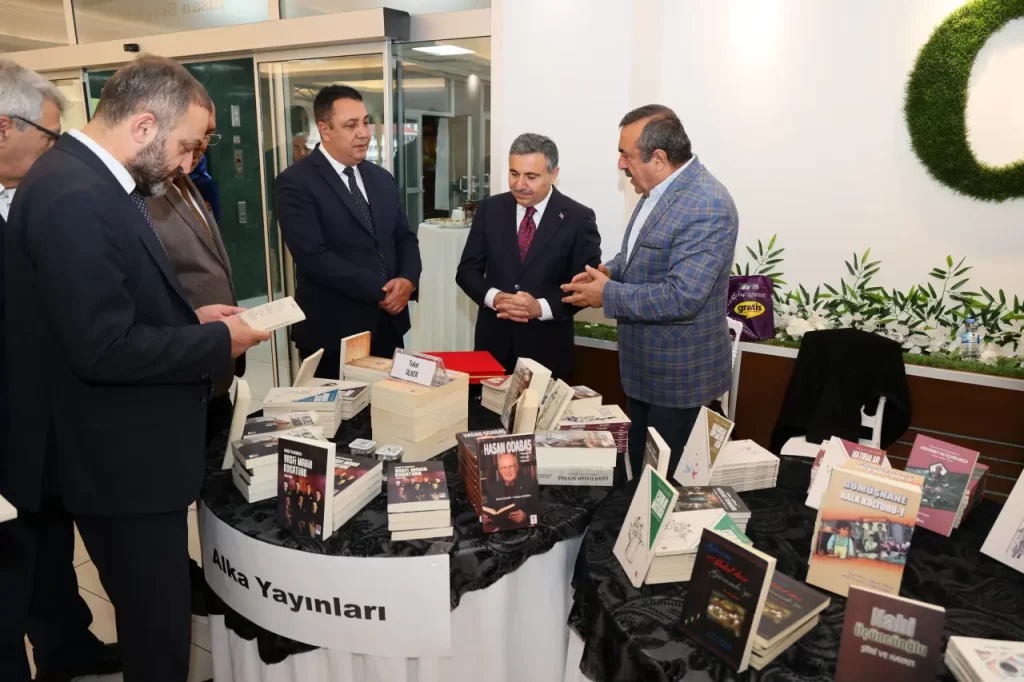 Gümüşhane’de Kültür Şöleni Başladı: Onlarca Yayınevi ve Yazar Bu Fuarda Buluşuyor!